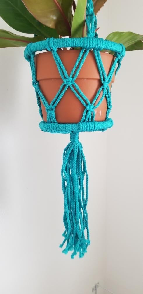 Small Macrame Hanger - accessories